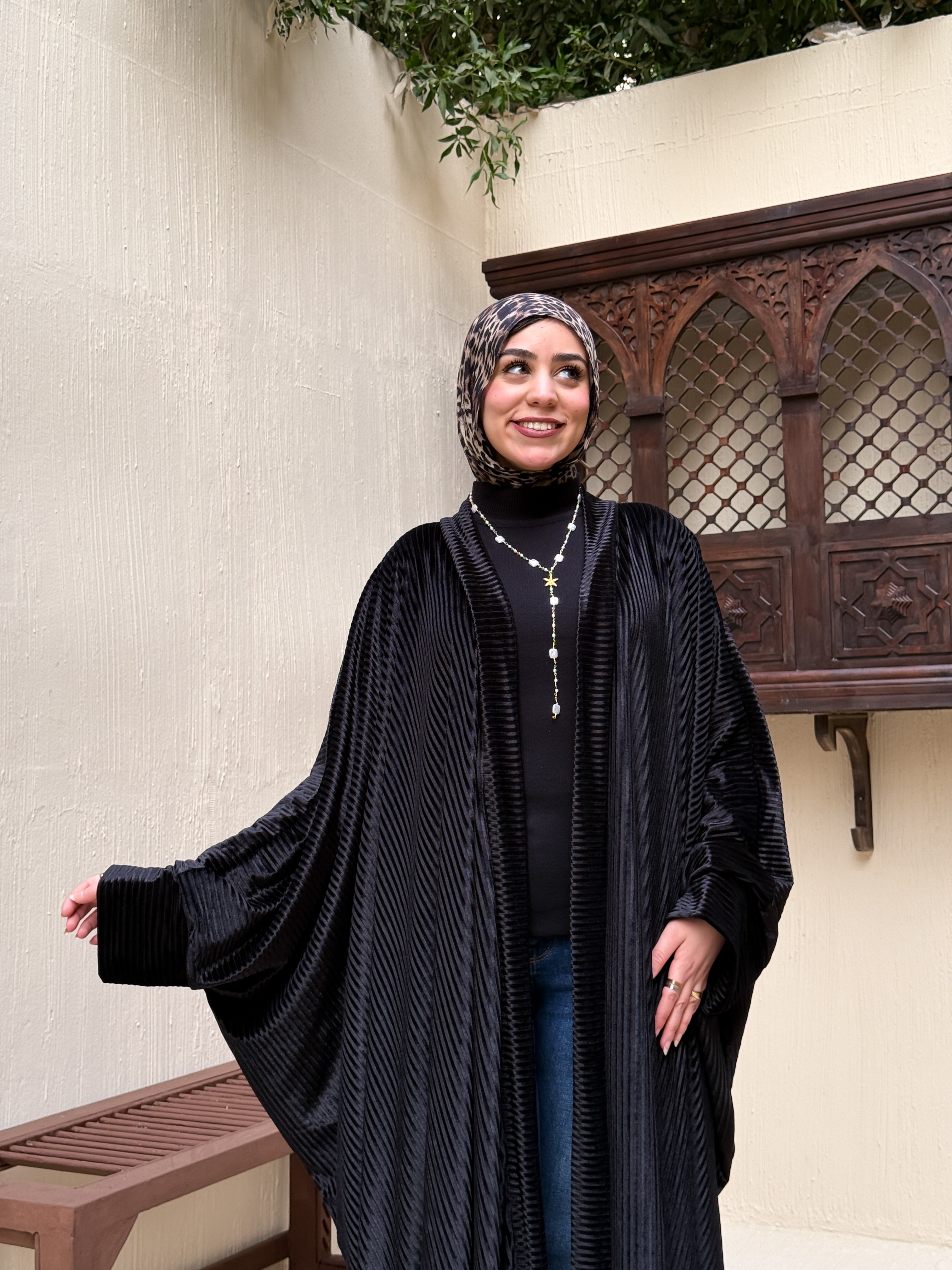 قفطان روح🤍 Black المقاس وان سايز يلبس من 60 حتي 120 كيلو