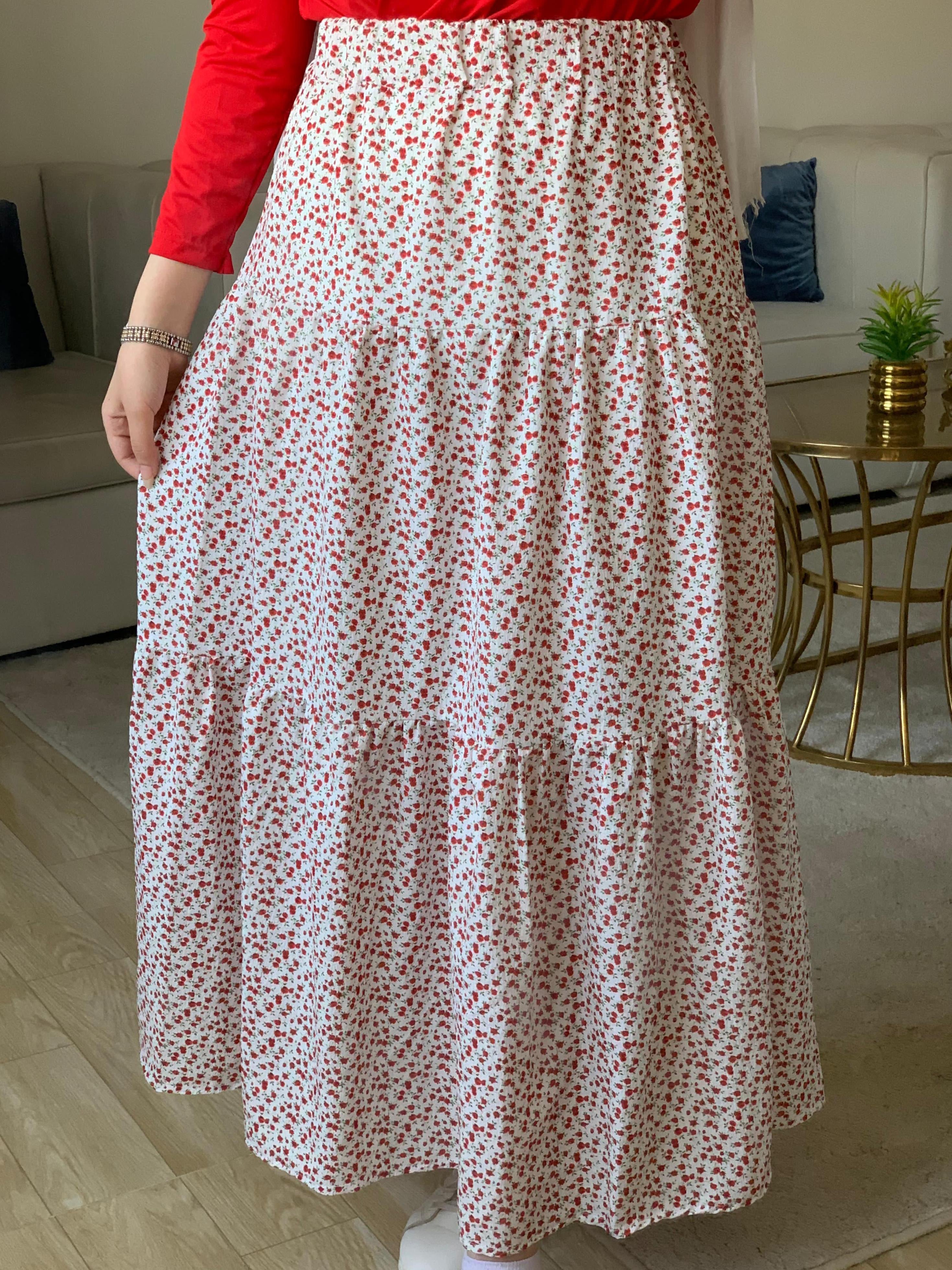 Flora Skirt💓 White وان سايز : من 55 كيلو ل 95 كيلو