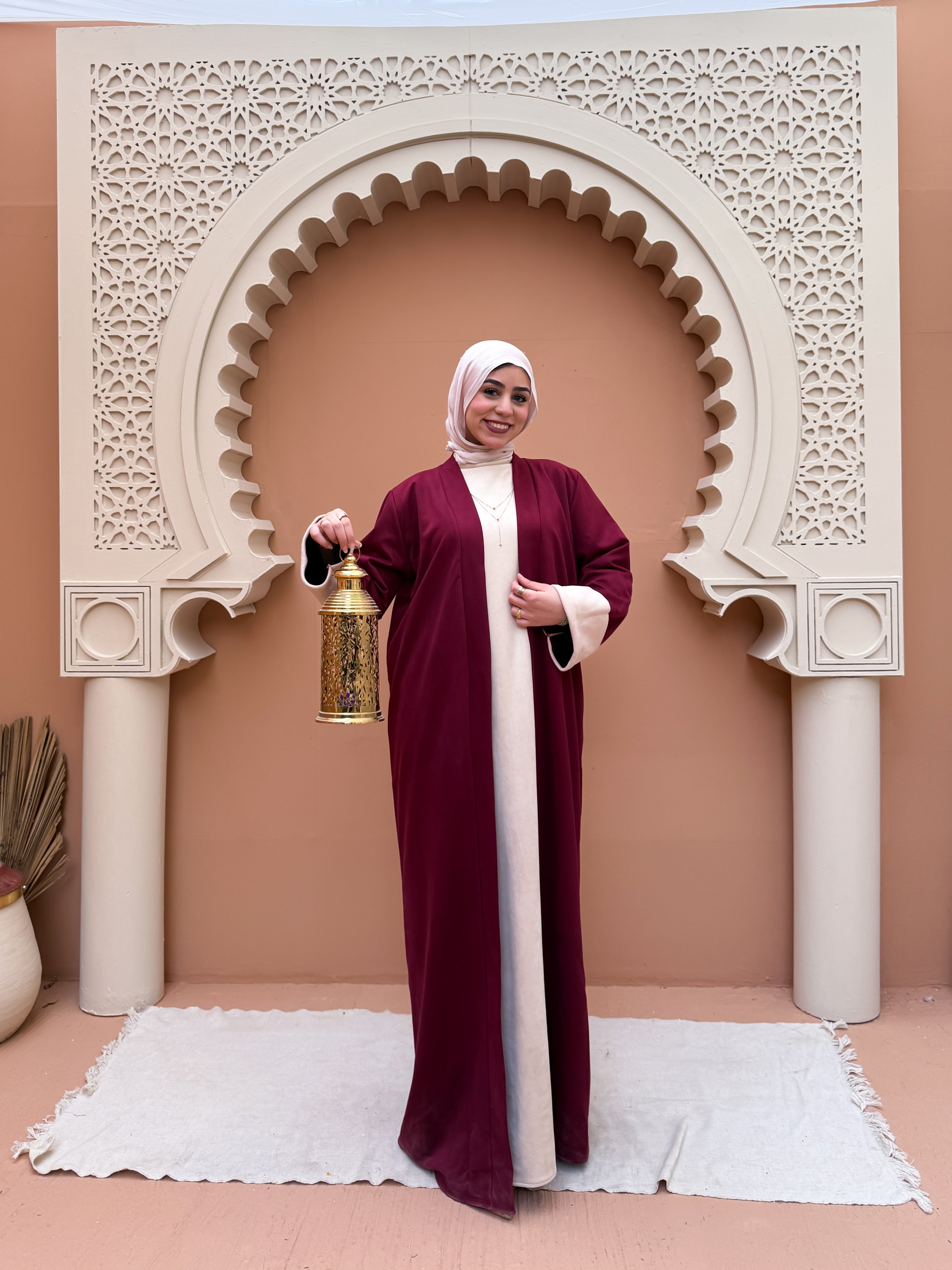 عباية " نور " من InSeason🌛 Burgundy ▫️ المقاس الأول: من 55 لـ 75 كيلو