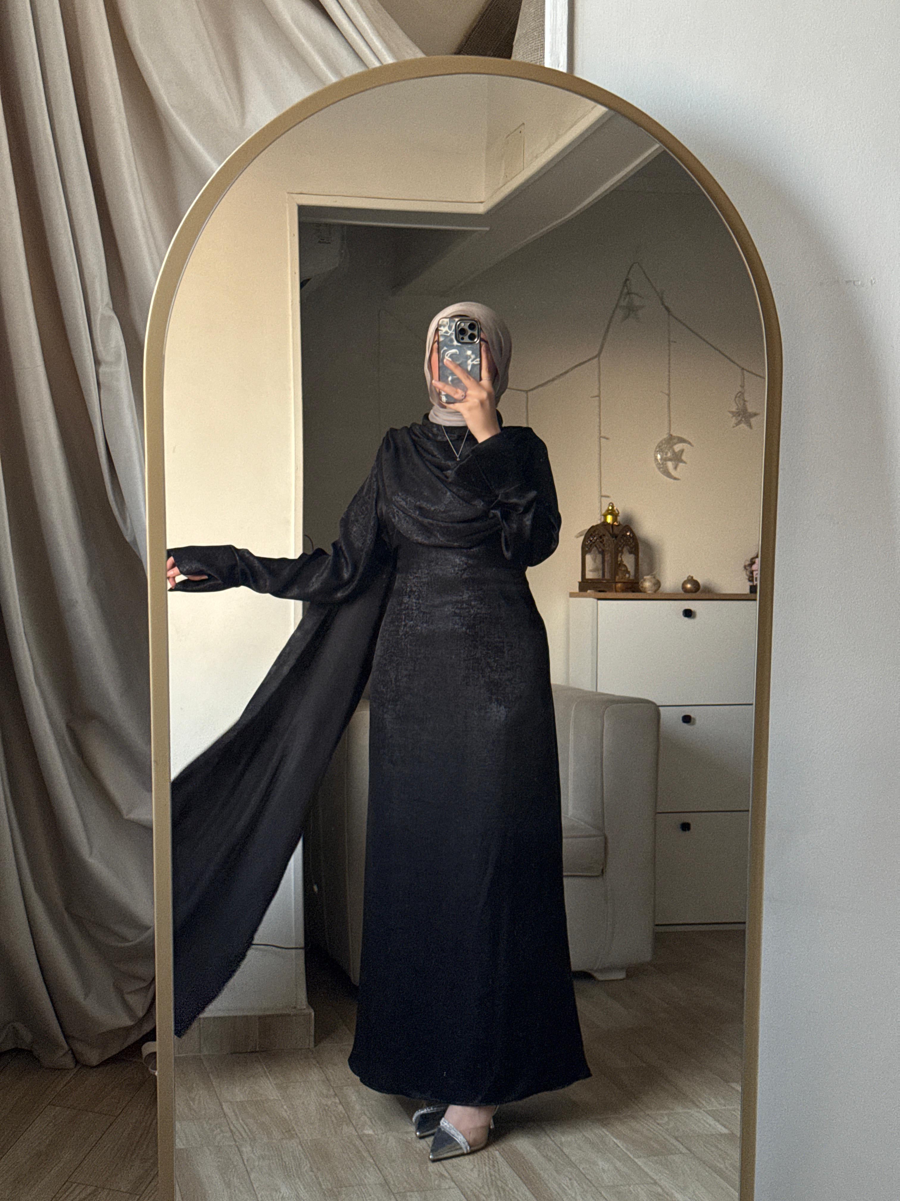 Shimmery Dress💎 Black المقاس الأول: من 55 حتى 75 كيلو