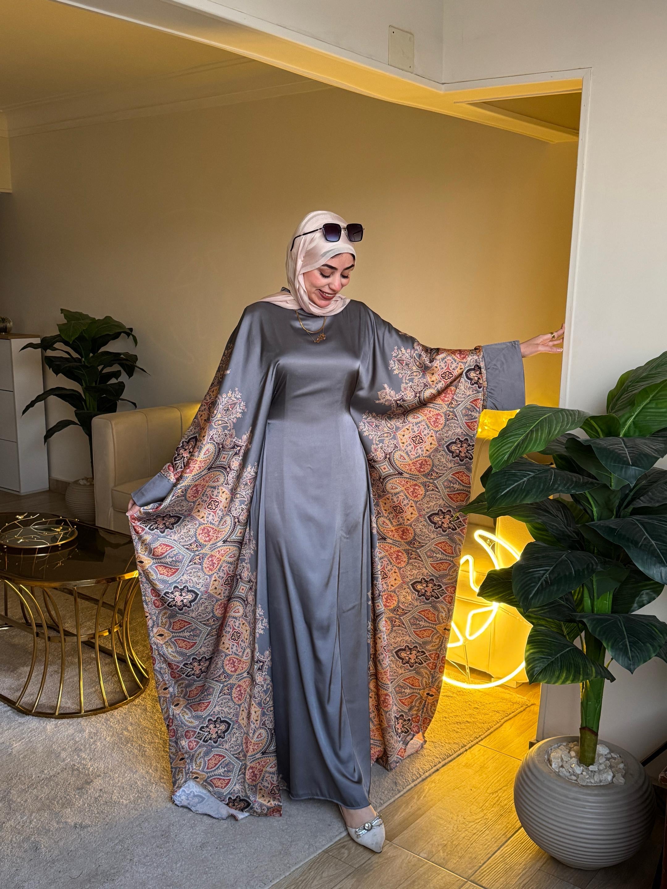 Layalina Abaya⭐️ Darkgrey المقاس : وان سايز من 50 كيلو 100 كيلو