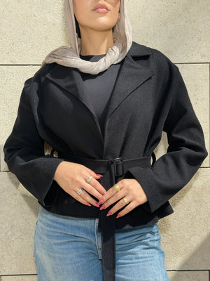 Cropped coat black