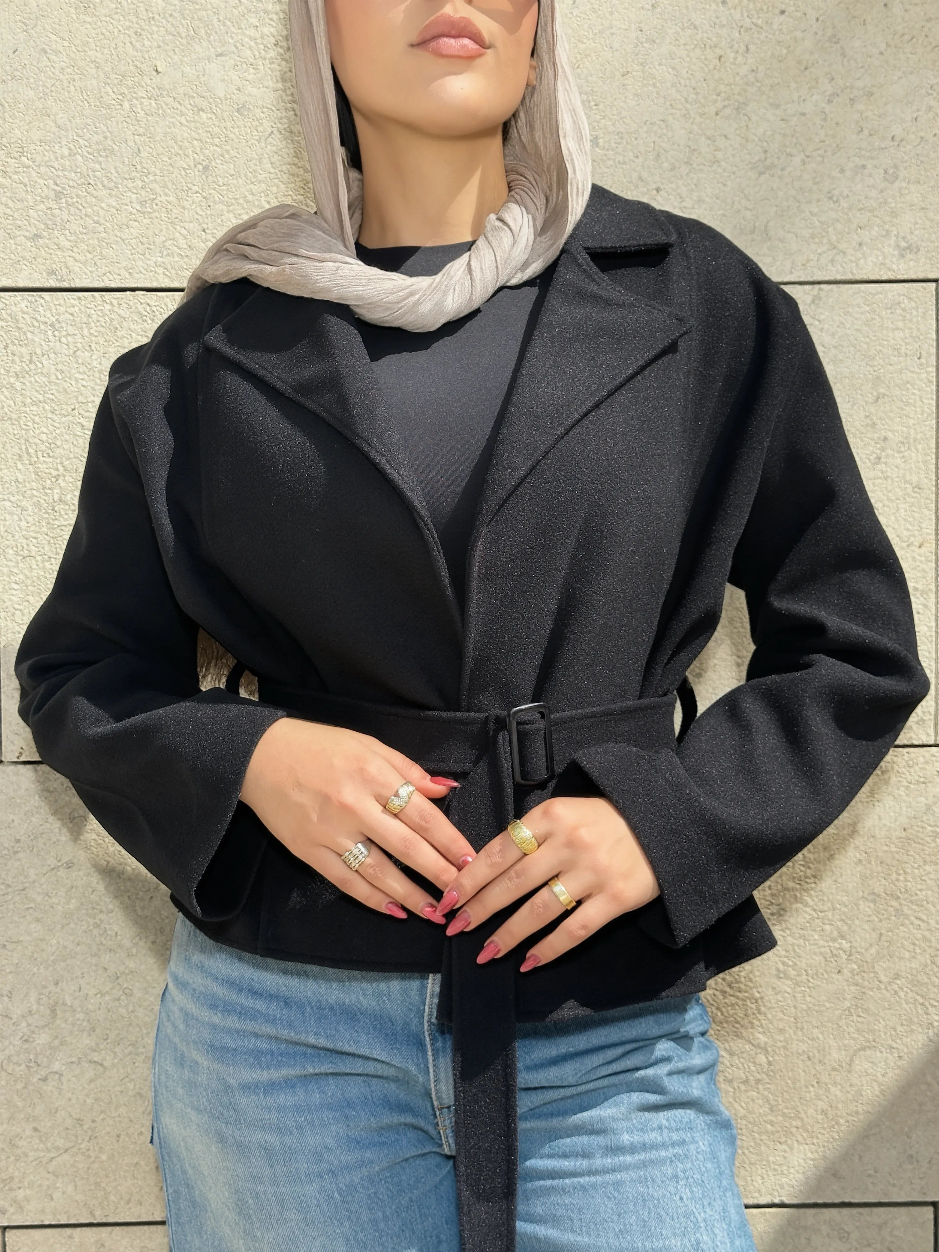 Cropped coat black