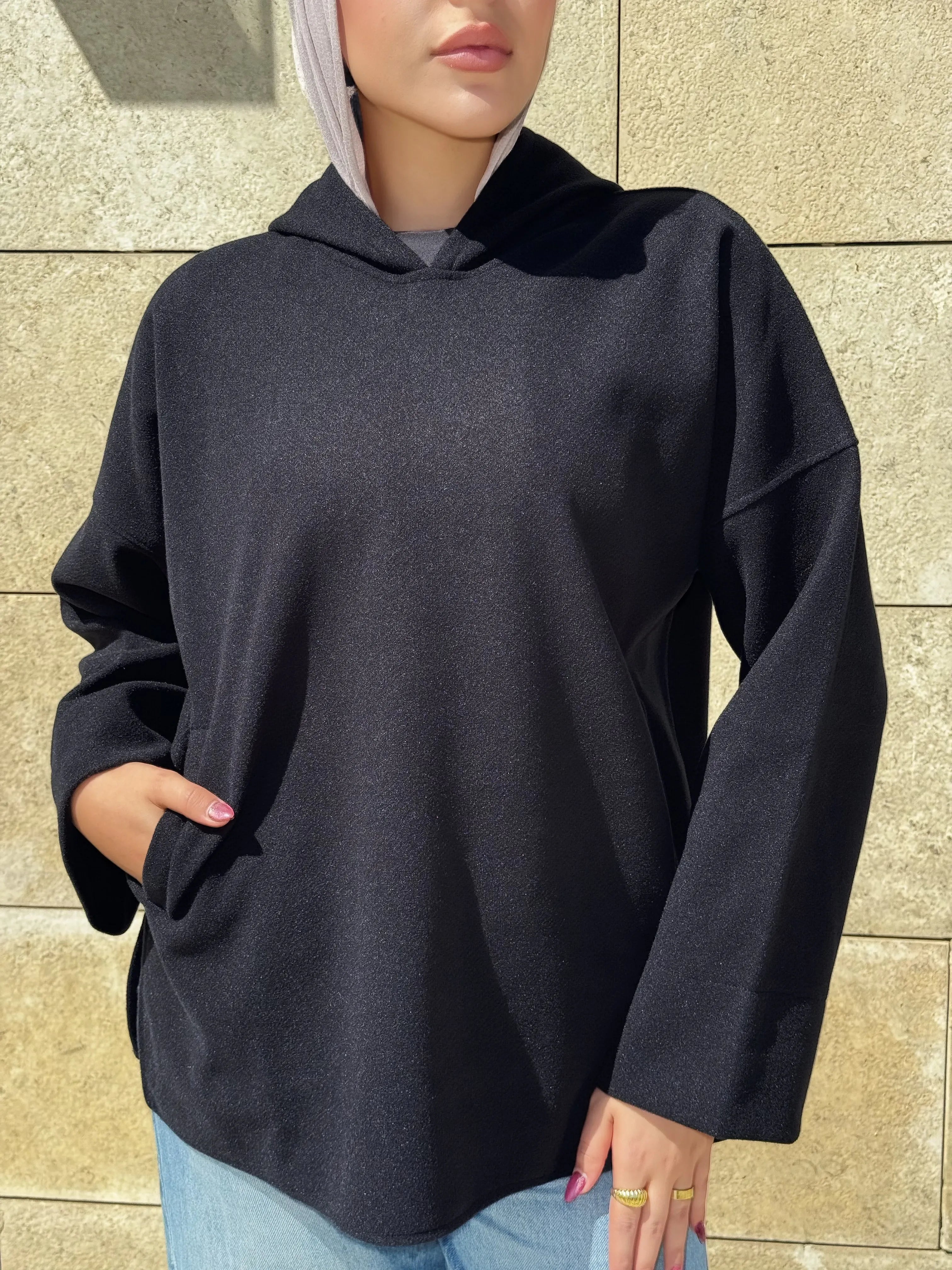 Ease Hoodie Black